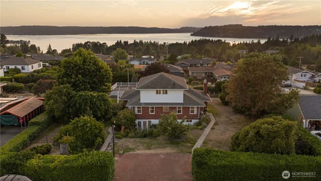 Property photo for 920 S Ventura Drive, Tacoma