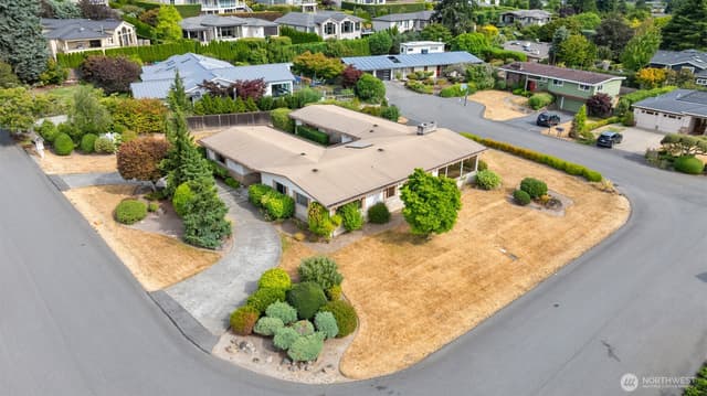 Property photo for 9105 NE 17th Street, Clyde Hill