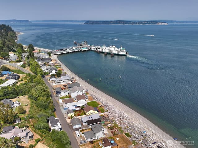 Property photo for 6598 Columbia Beach Dr., Clinton