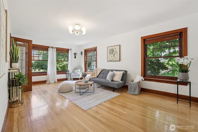 Property photo for 408 Bellevue Avenue E #206, Seattle