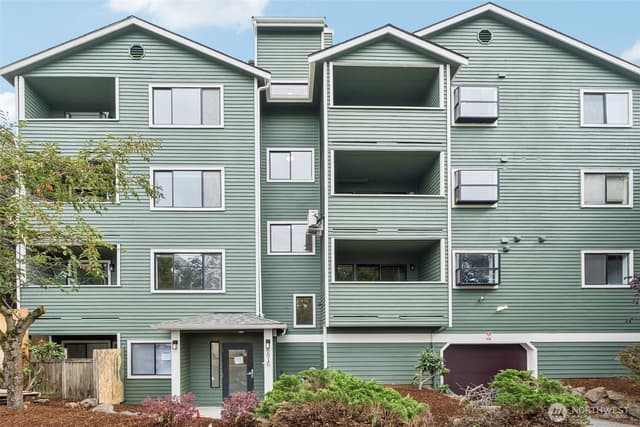 Property photo for 8816 Nesbit Avenue N #203, Seattle