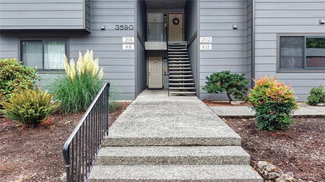 Property photo for 3590 Narrows View Lane NE #102, Bremerton