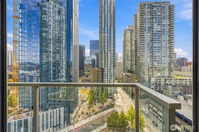 Property photo for 2510 6th Avenue #1403, Seattle