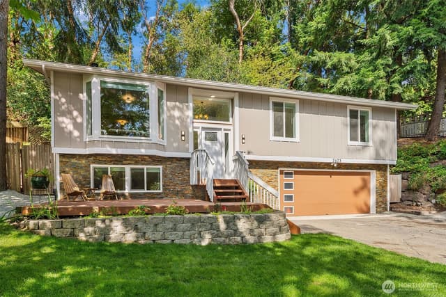 Property photo for 2623 124th Place NE, Bellevue
