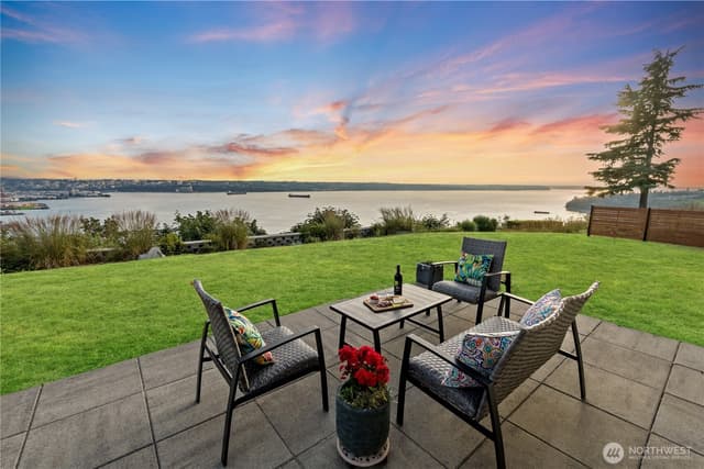 Property photo for 2040 Browns Point Boulevard, Tacoma