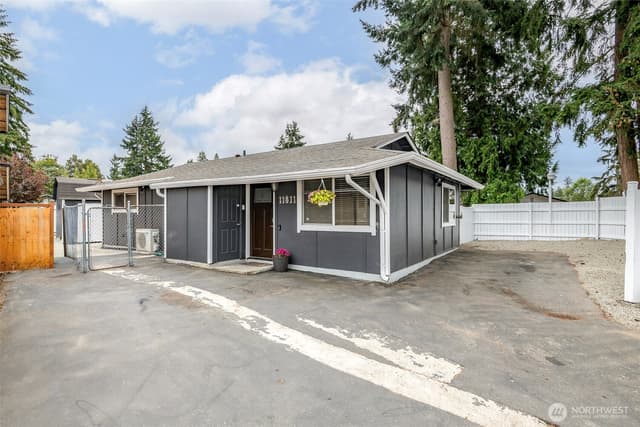 Property photo for 11811 SE 318th Place, Auburn