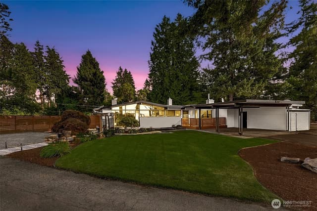 Property photo for 25657 Marine View Drive S, Des Moines