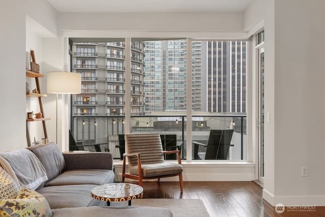 Property photo for 1920 4th Avenue #509, Seattle