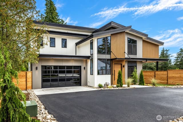 Property photo for 8336 NE 148th Place, Kenmore