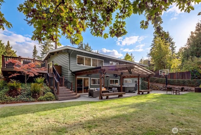 Property photo for 16728 SE 12th St, Bellevue