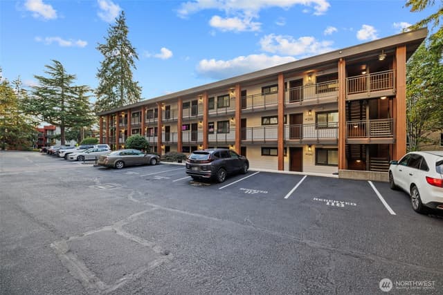 Property photo for 130 105th Avenue SE #219, Bellevue
