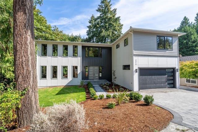 Property photo for 3316 102nd Avenue NE, Bellevue