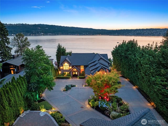 Property photo for 2845 E Lake Sammamish Parkway SE, Sammamish