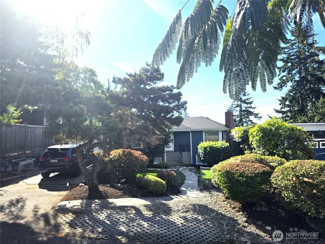 Property photo for 2569 NE 85th Street, Seattle