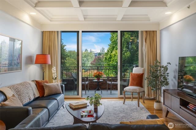 Property photo for 1414 1st Avenue W #403, Seattle