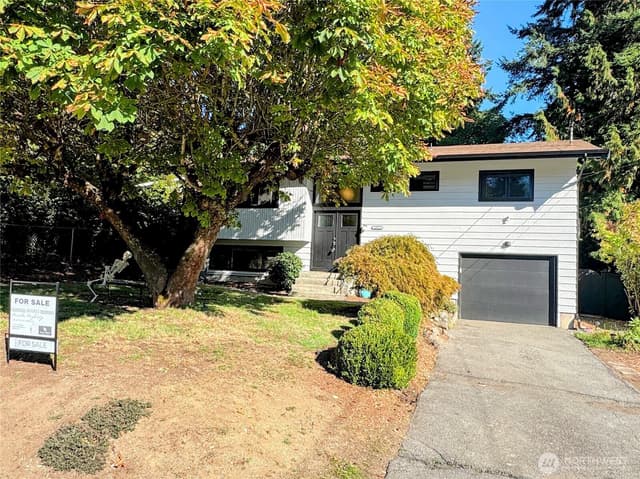 Property photo for 18910 71st Avenue NE, Kenmore