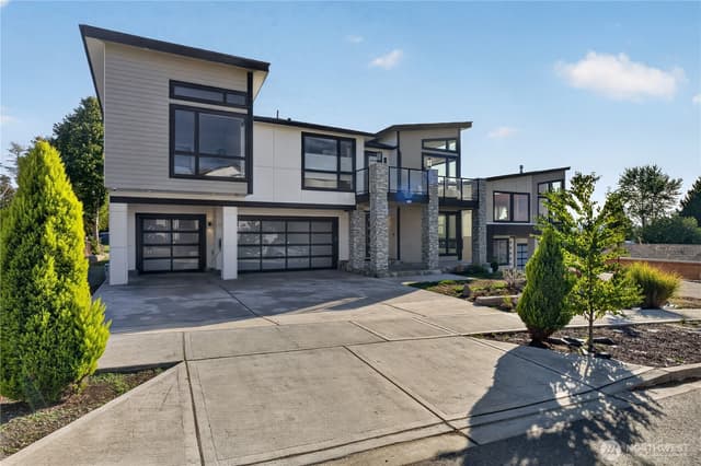 Property photo for 1417 N 24th st, Renton