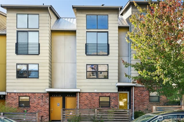 Property photo for 4331 9th Avenue NE #C, Seattle