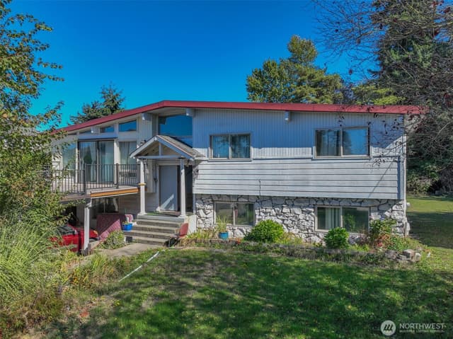 Property photo for 2230 S 253rd Place, Des Moines