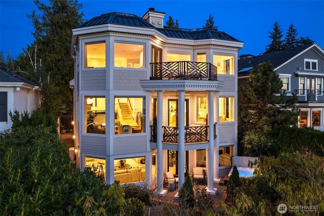 Property photo for 1624 8th Avenue W, Seattle