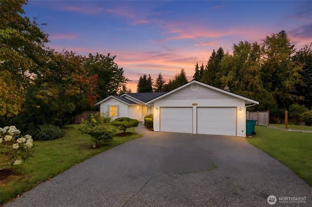 Property photo for 4627 127th Pl Place SE, Everett