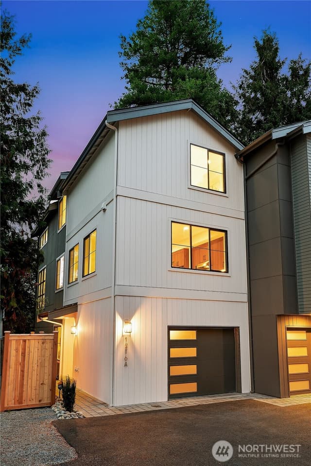 Property photo for 1216 A NE 103rd, Seattle