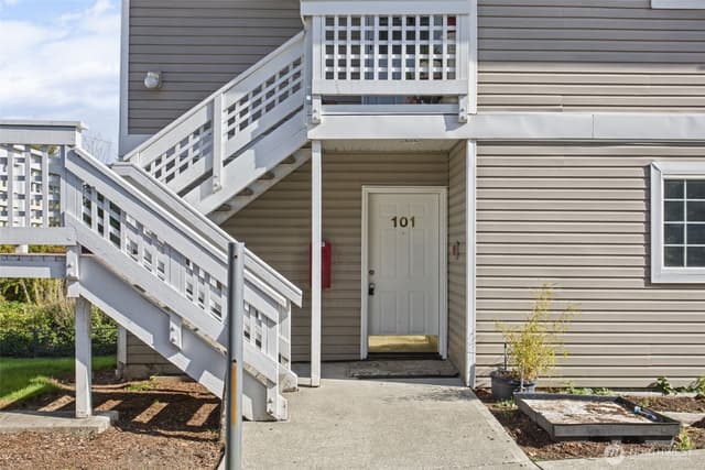 Property photo for 12432 SE 272nd Place #B101, Kent