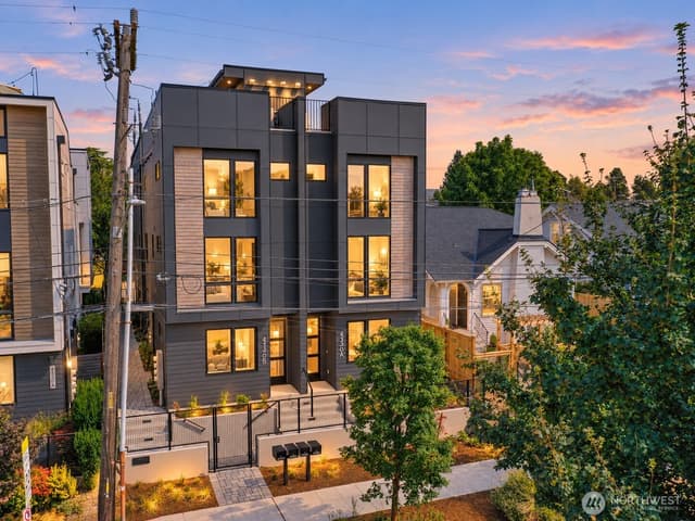 Property photo for 4326 Woodlawn Avenue N #A, Seattle