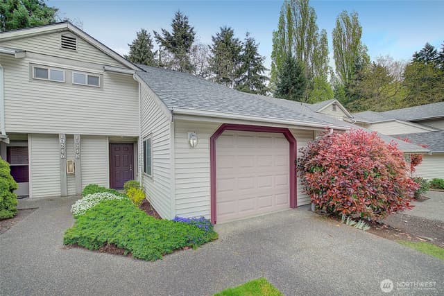 Property photo for 10248 NE 138th Place #B3, Kirkland