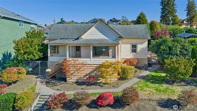 Property photo for 606 Renton Avenue S, Renton