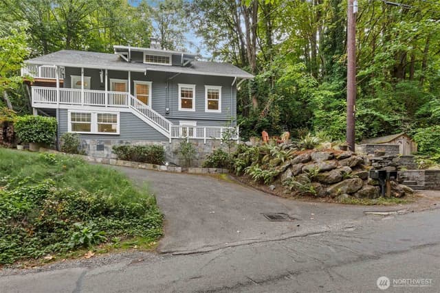 Property photo for 2106 Fairmount Avenue SW, Seattle