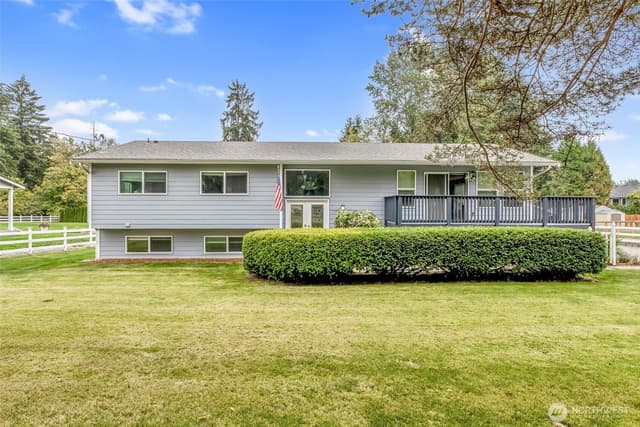 Property photo for 3027 108th Avenue E, Edgewood