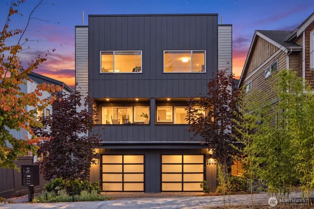 Property photo for 3843 Woodlawn Avenue N, Seattle