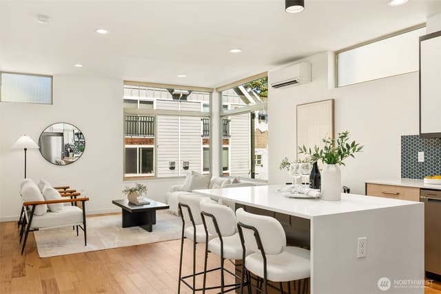 Property photo for 464 NE Maple Leaf Place #B, Seattle