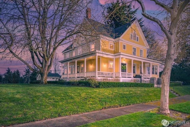 Property photo for 4200 Washington Avenue W, Seattle