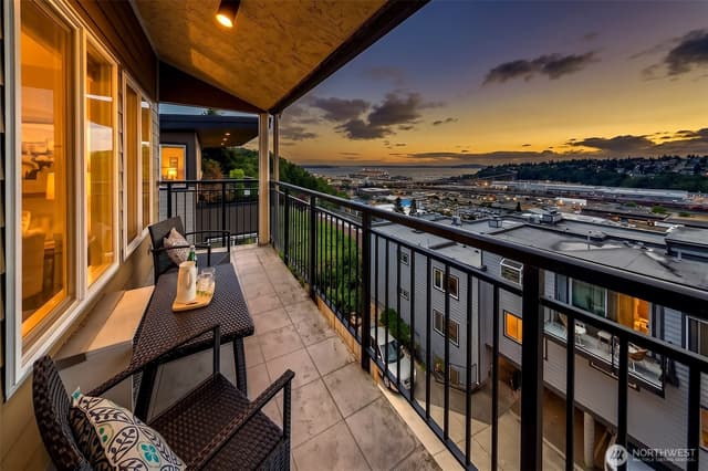 Property photo for 1965 12th Avenue W #401, Seattle