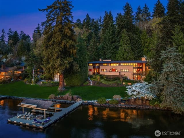 Property photo for 415 Shoreland Drive SE, Bellevue