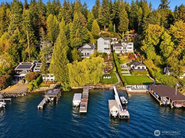 Property photo for 11545 Holmes Point Drive NE, Kirkland