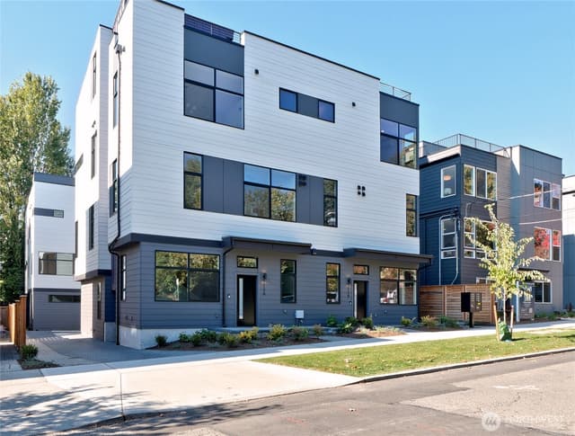 Property photo for 715 15th Avenue #A, Seattle