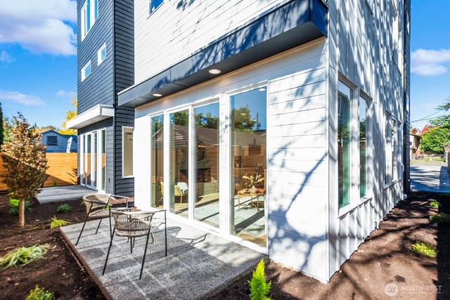 Property photo for 725 N 88th Street #C, Seattle