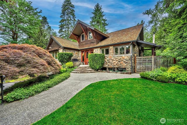 Property photo for 17410 44th Avenue NE, Lake Forest Park