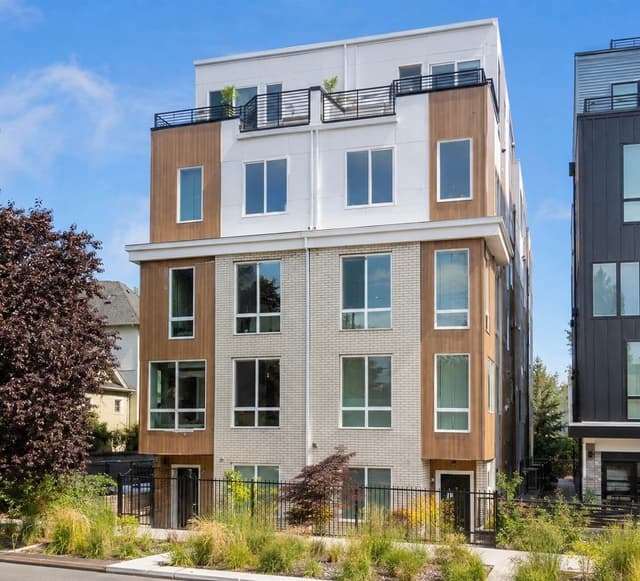Property photo for 222 10th Avenue E #D, Seattle
