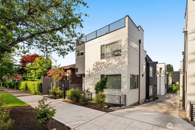 Property photo for 1470 B 21st Avenue, Seattle