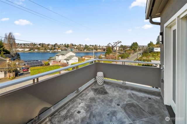 Property photo for 3757 W Commodore Way, Seattle