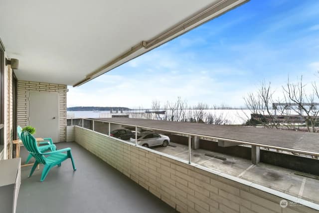 Property photo for 521 5th Avenue W #103, Seattle