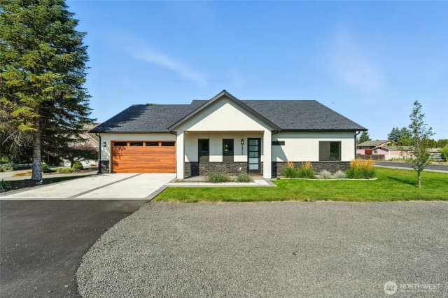 Property photo for 2812 Winona Ln, College Place
