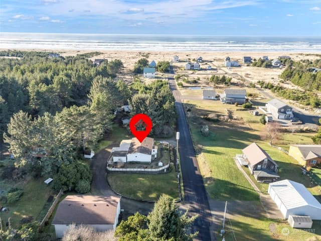 Property photo for 1304 145th Place, Long Beach