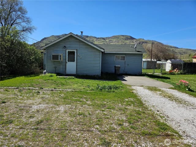 Property photo for 214 Main Street, Oroville