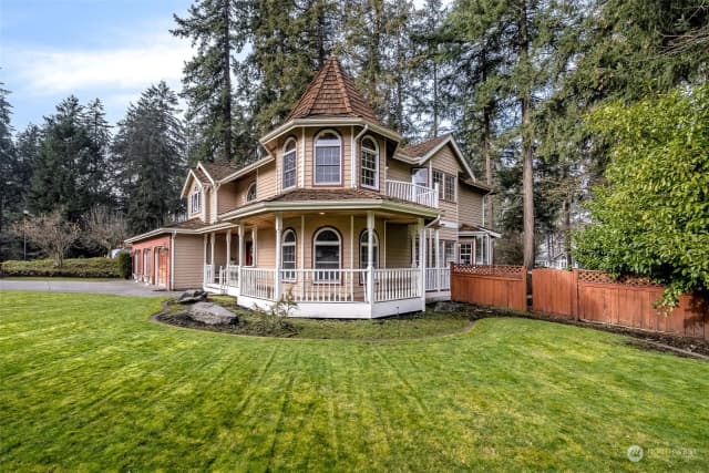Property photo for 11215 Madera Circle Sw, Lakewood