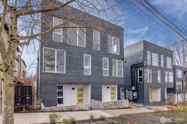 Property photo for 2713 E Yesler Way #b, Seattle